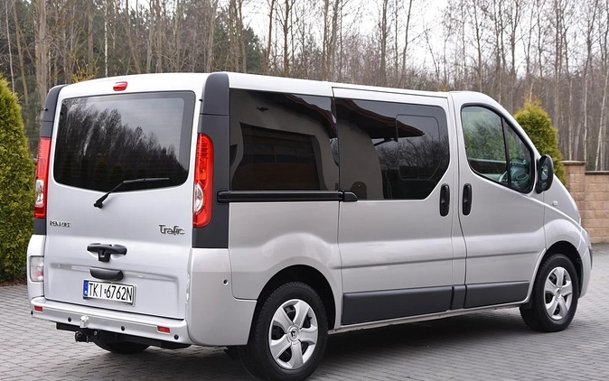 Renault Trafic cena 56900 przebieg: 200000, rok produkcji 2012 z Wielichowo małe 704